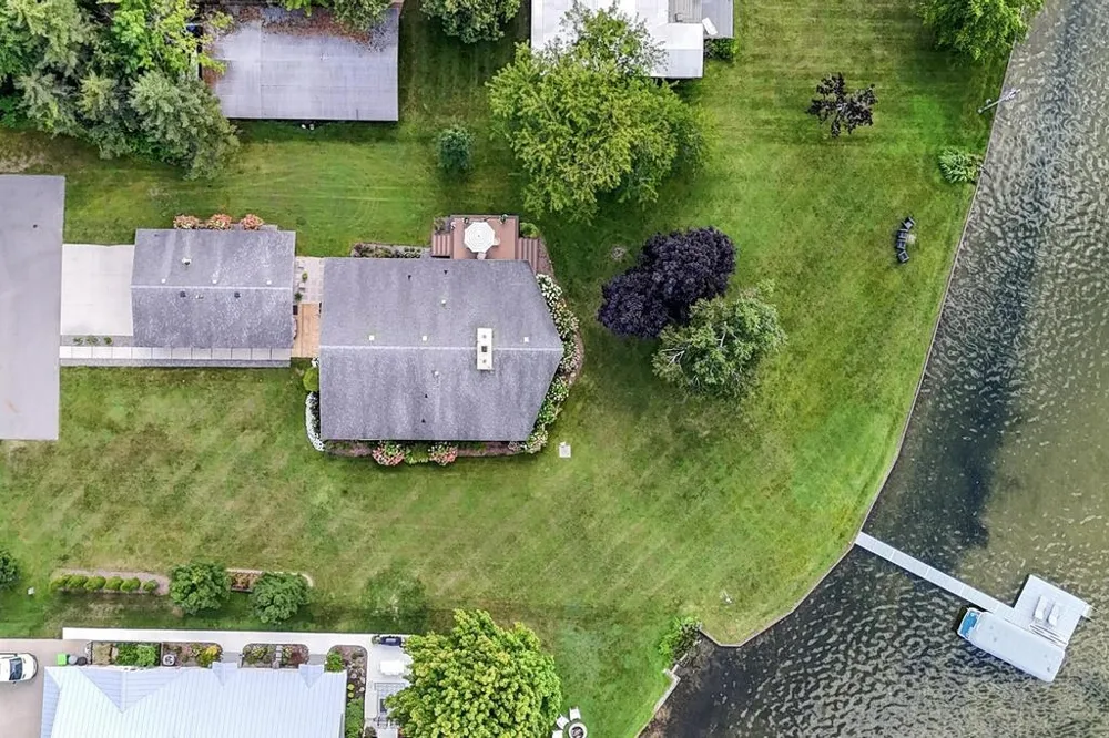 3748 E Duck Lake Road Green Lake Township, MI 49637