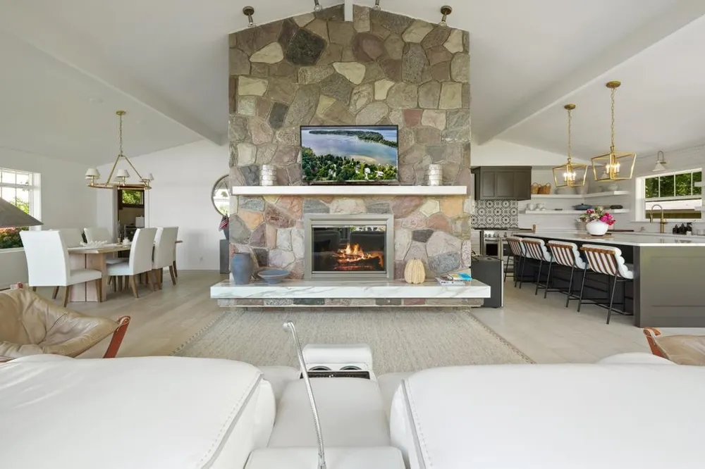 3748 E Duck Lake Road Green Lake Township, MI 49637