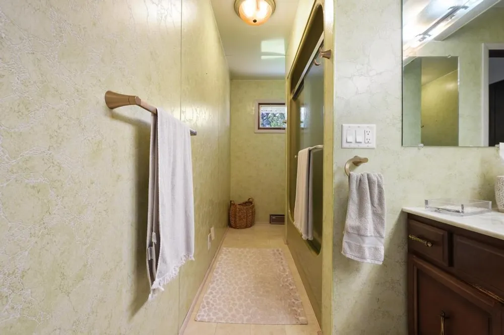 3748 E Duck Lake Road Green Lake Township, MI 49637