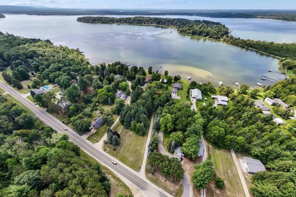 3748 E Duck Lake Road Green Lake Township, MI 49637