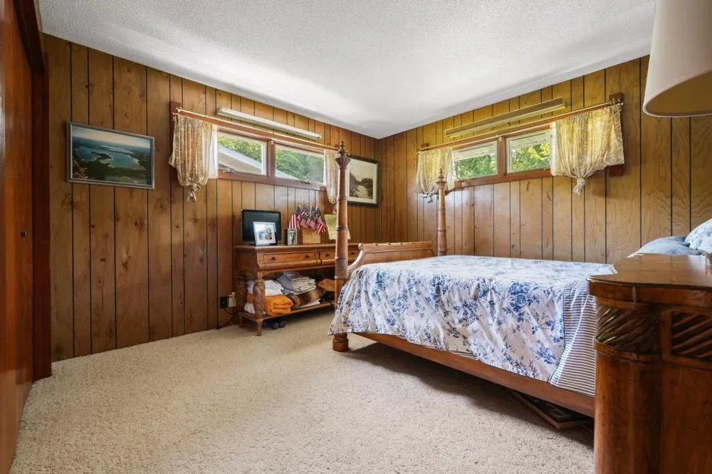 3748 E Duck Lake Road Green Lake Township, MI 49637