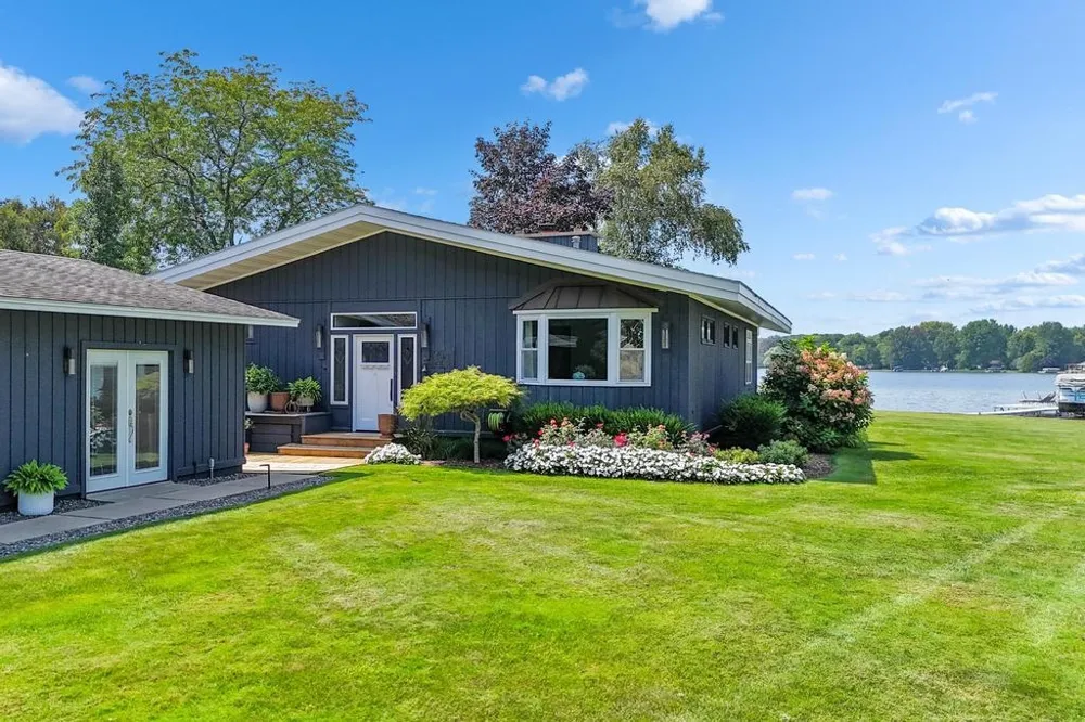 3748 E Duck Lake Road Green Lake Township, MI 49637