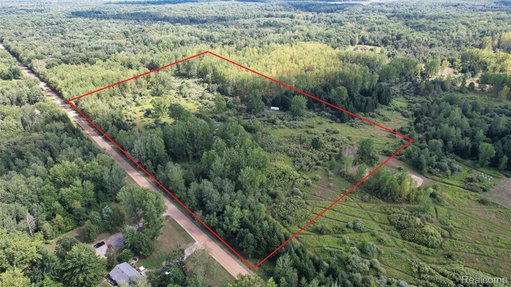 2901 Lyle Road Tobacco Township, MI 48612