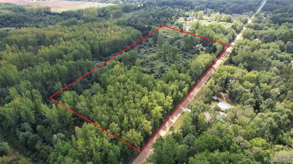 2901 Lyle Road Tobacco Township, MI 48612