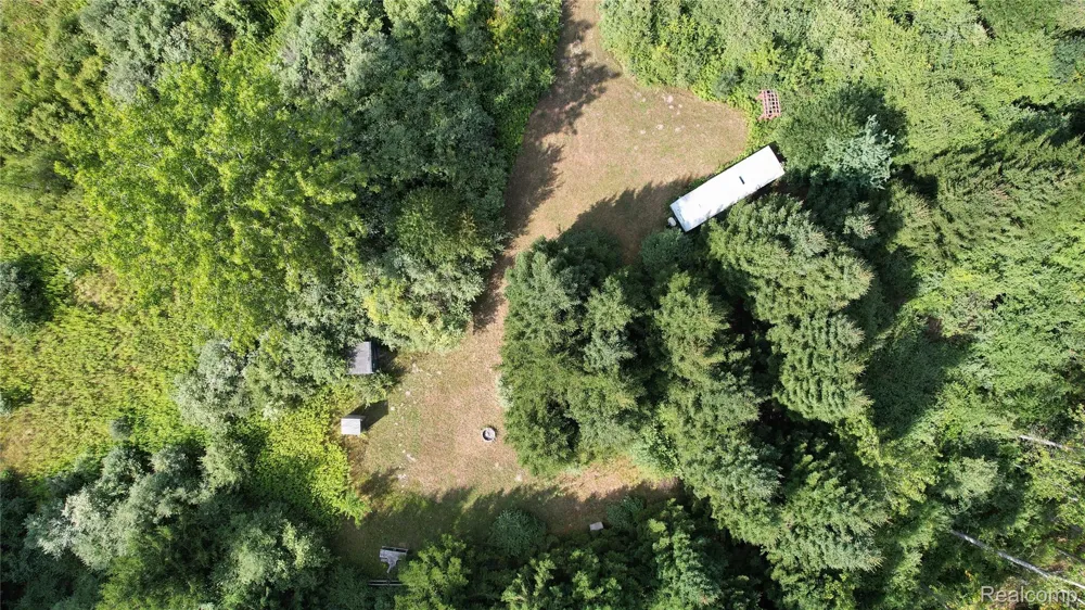 2901 Lyle Road Tobacco Township, MI 48612