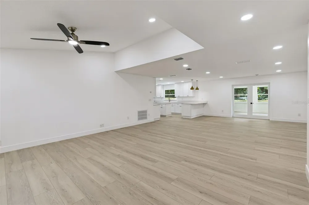 141 MILL RUN DRIVE Lake Mary, FL 32746