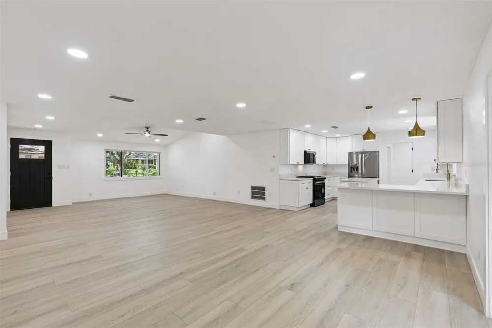 141 MILL RUN DRIVE Lake Mary, FL 32746