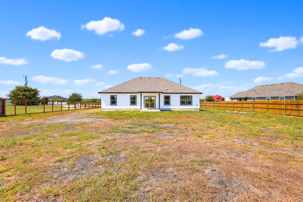 201 El Rey Drive Kyle, TX 78640