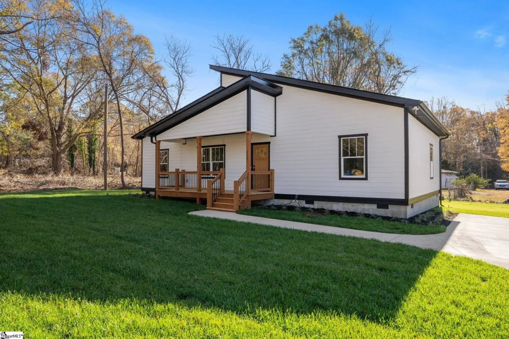225 Cedar Street Woodruff, SC 29388