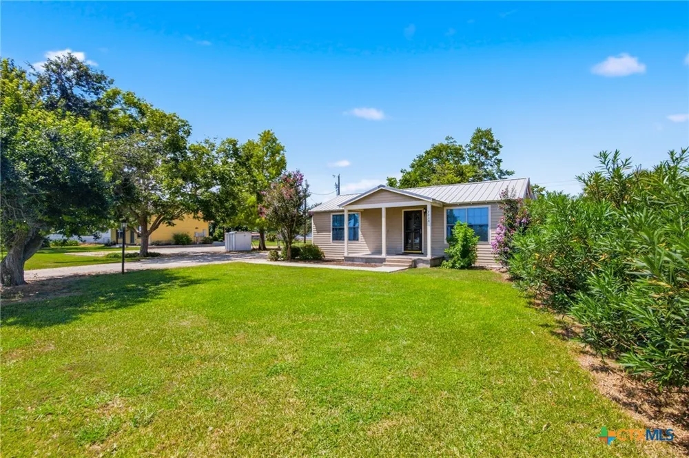 7214 State Highway 185 Victoria, TX 77905