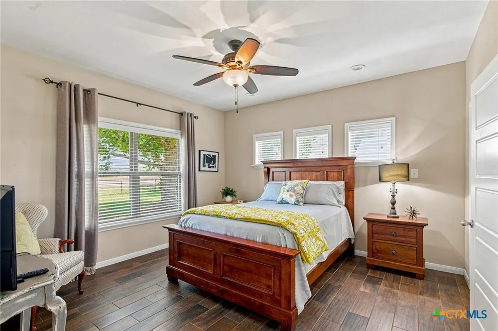 7214 State Highway 185 Victoria, TX 77905