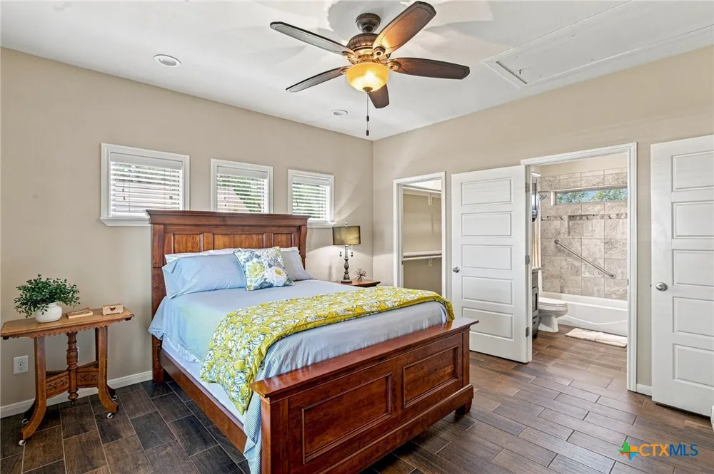 7214 State Highway 185 Victoria, TX 77905