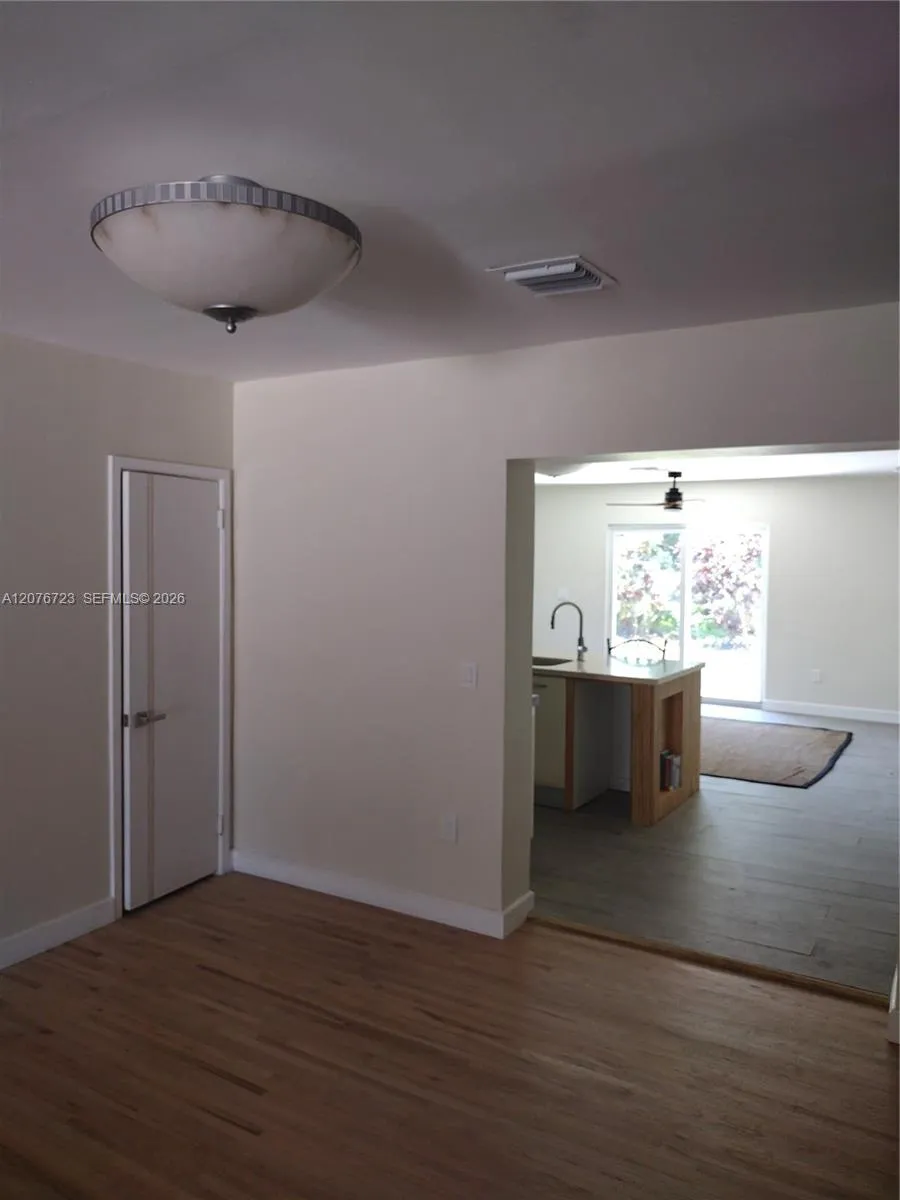300 S Biscayne River Dr Miami, FL 33169
