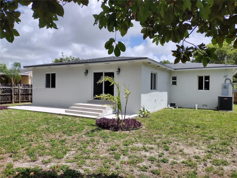 300 S Biscayne River Dr Miami, FL 33169