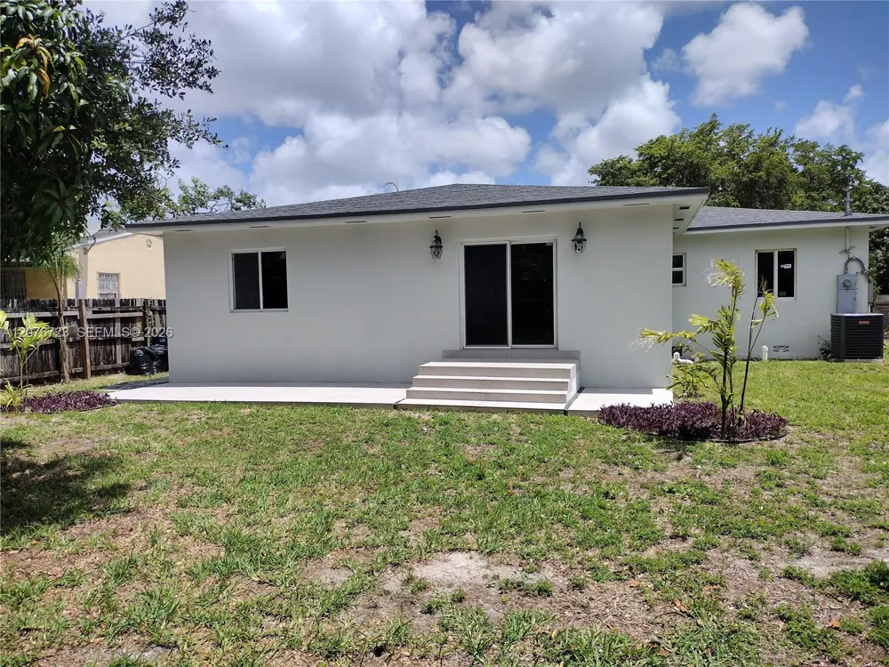 300 S Biscayne River Dr Miami, FL 33169