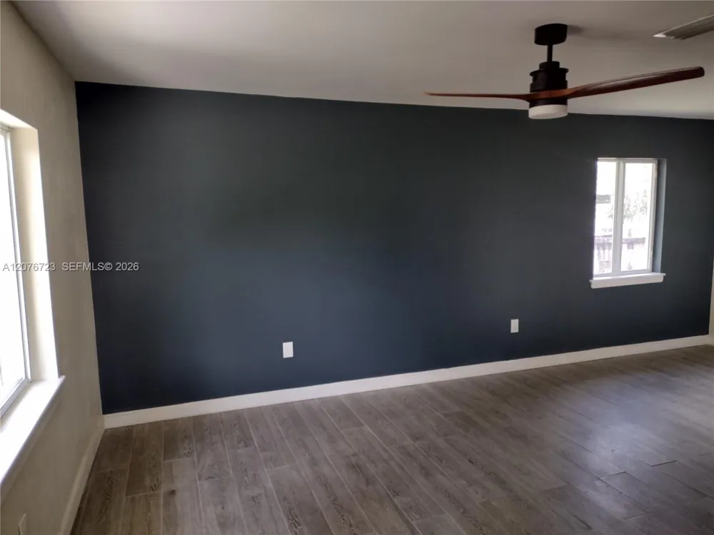 300 S Biscayne River Dr Miami, FL 33169