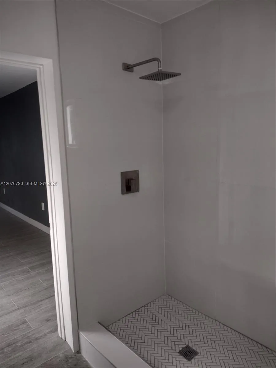 300 S Biscayne River Dr Miami, FL 33169