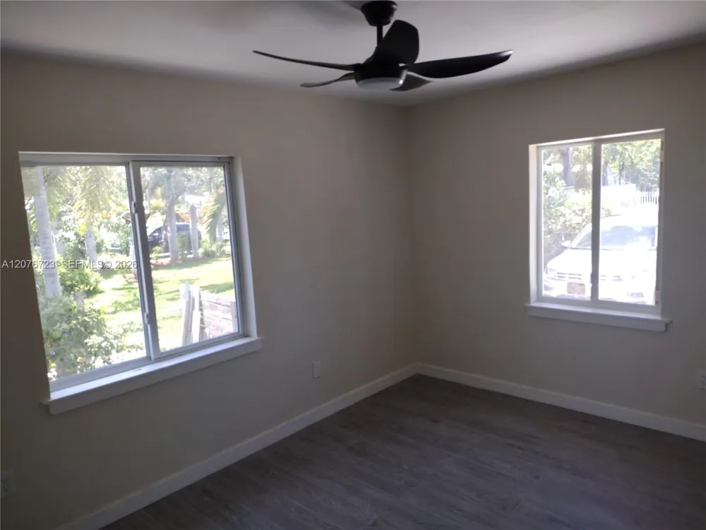 300 S Biscayne River Dr Miami, FL 33169