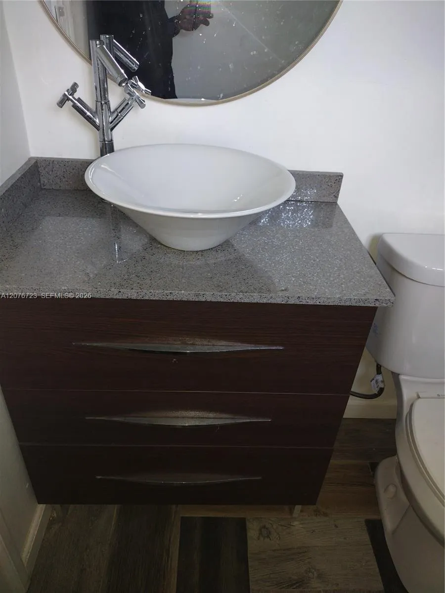 300 S Biscayne River Dr Miami, FL 33169
