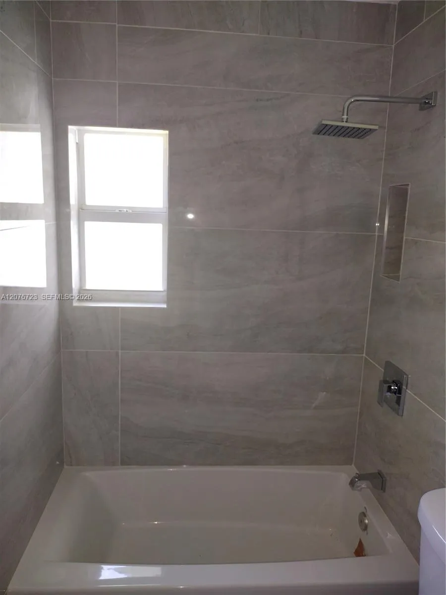 300 S Biscayne River Dr Miami, FL 33169