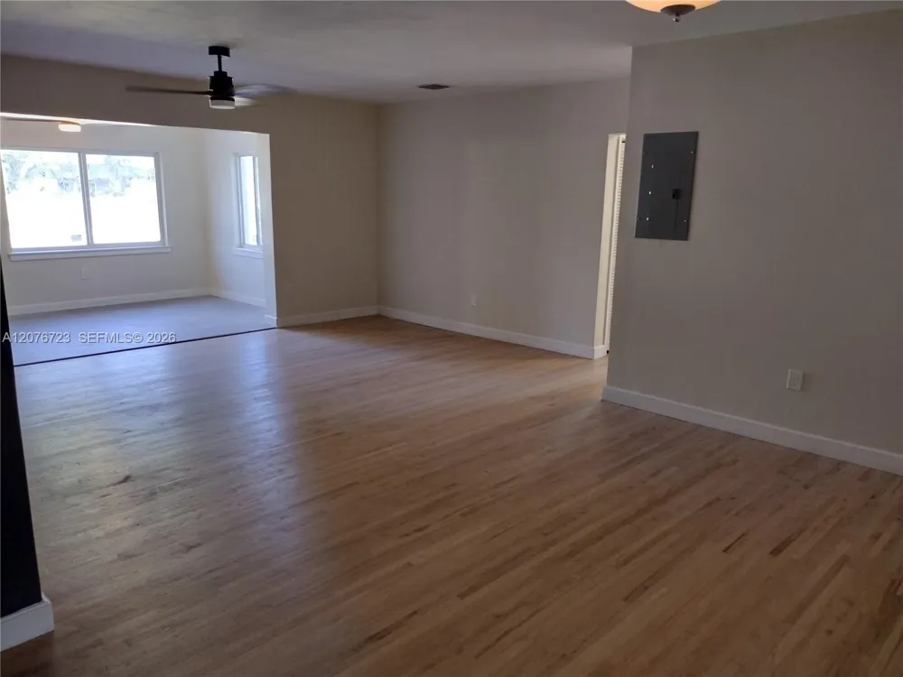 300 S Biscayne River Dr Miami, FL 33169
