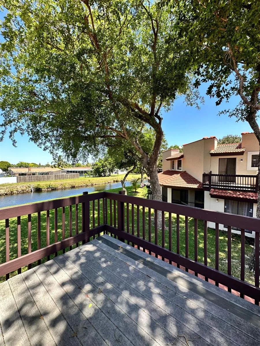 9177 W Sunrise Blvd Plantation, FL 33322