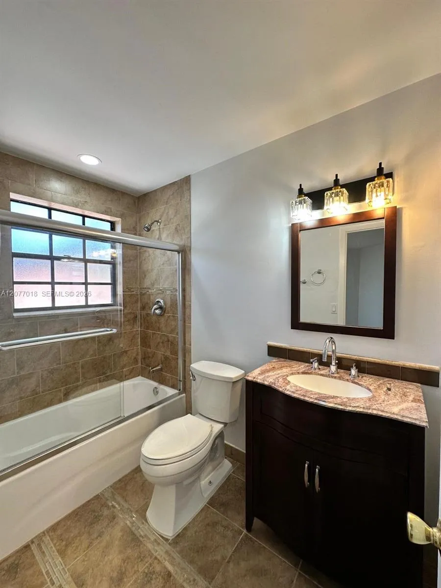 9177 W Sunrise Blvd Plantation, FL 33322