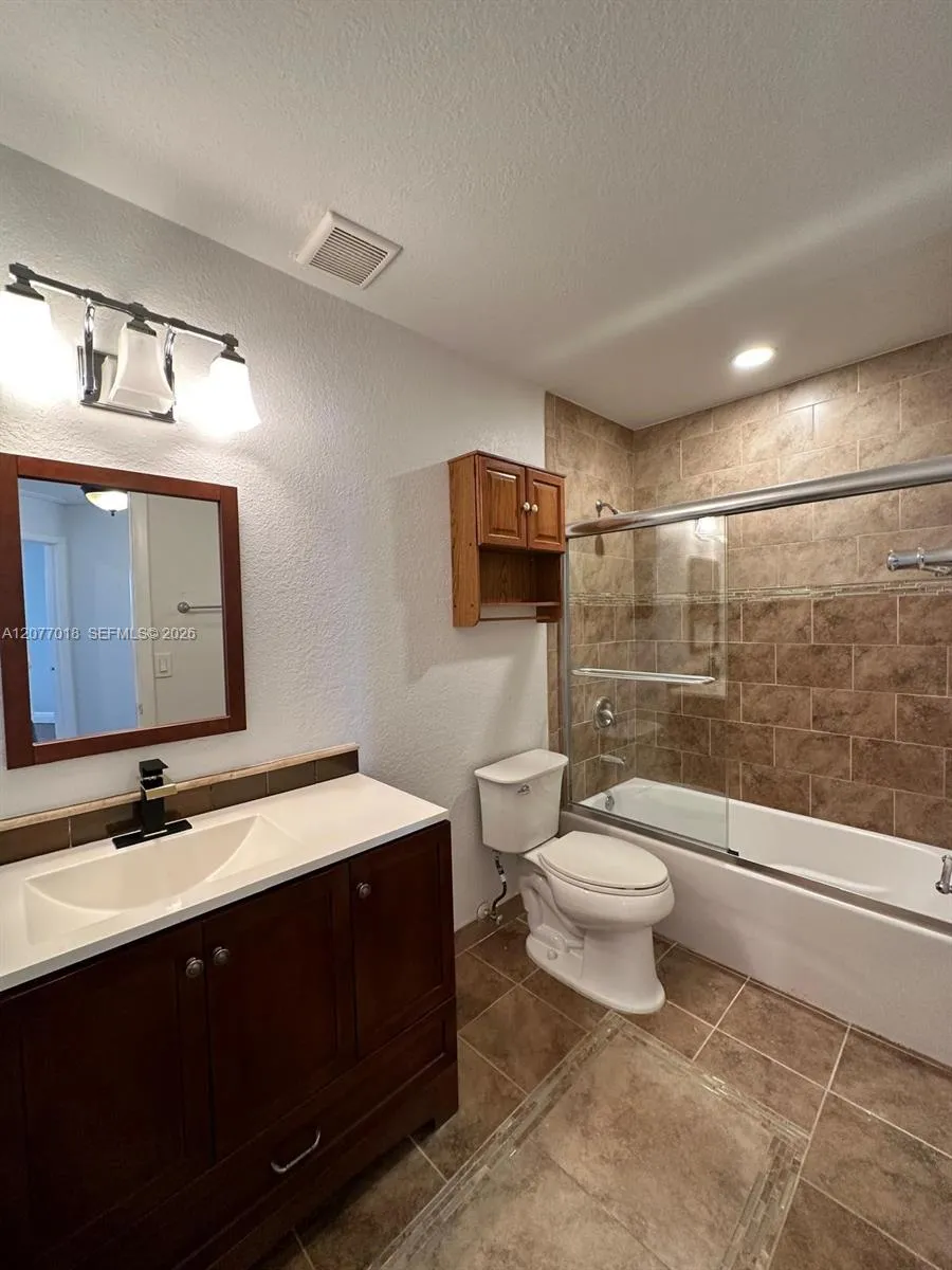 9177 W Sunrise Blvd Plantation, FL 33322
