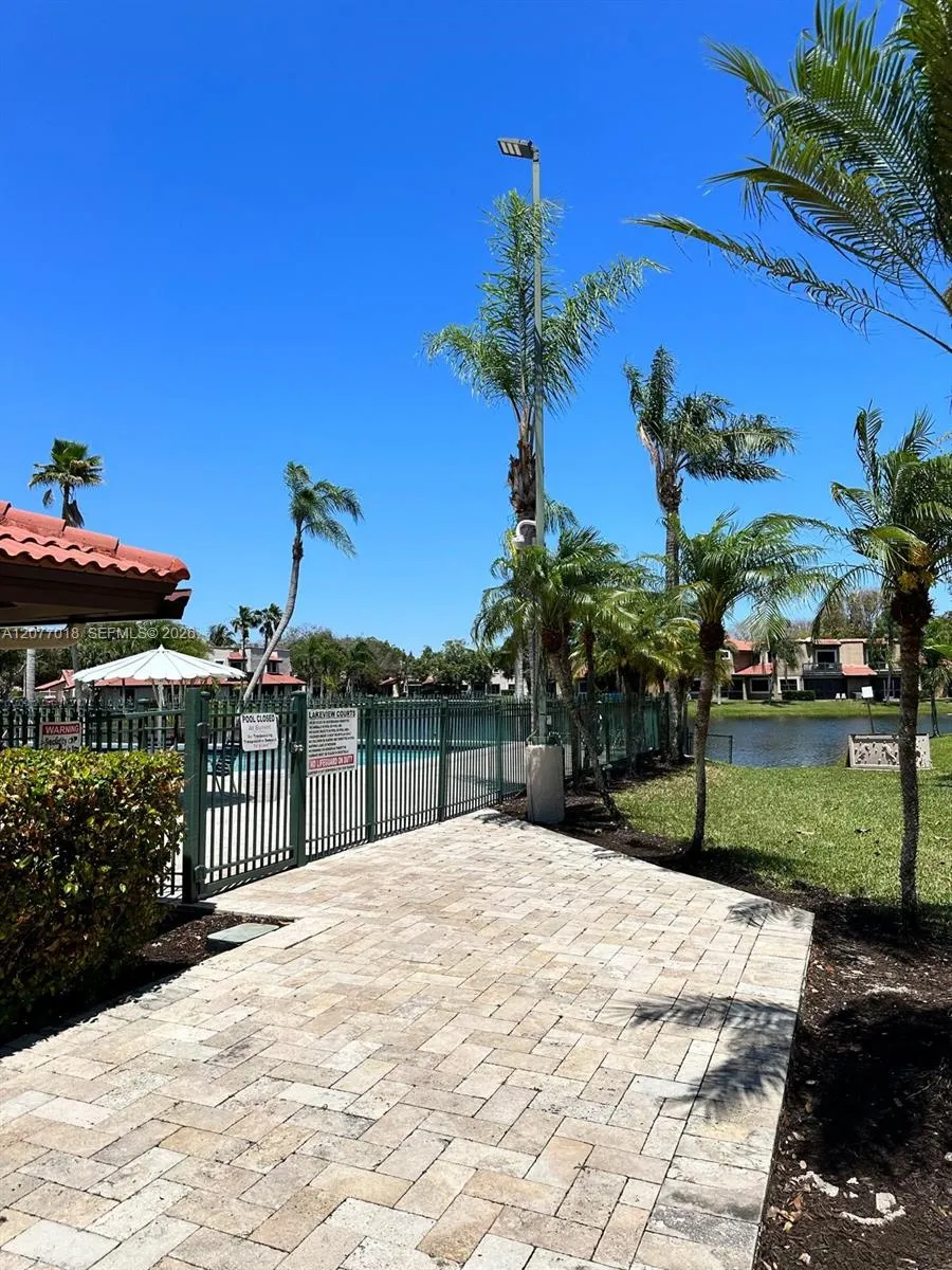 9177 W Sunrise Blvd Plantation, FL 33322