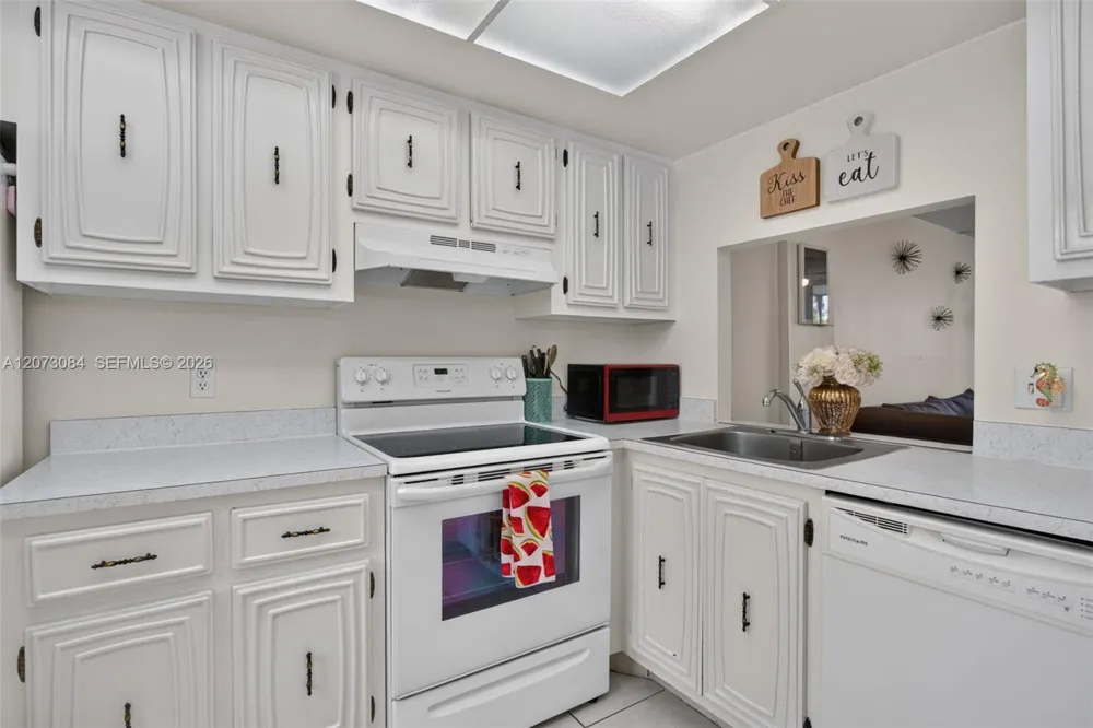 Address Not Shown Oakland Park, FL 33309