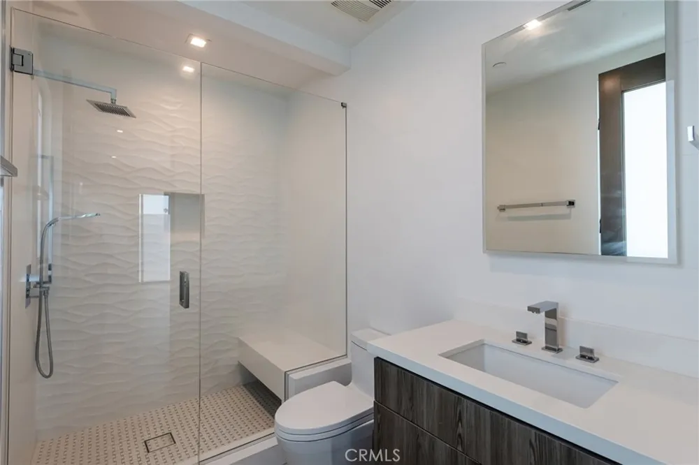1643 S Carmelina Los Angeles, CA 90025