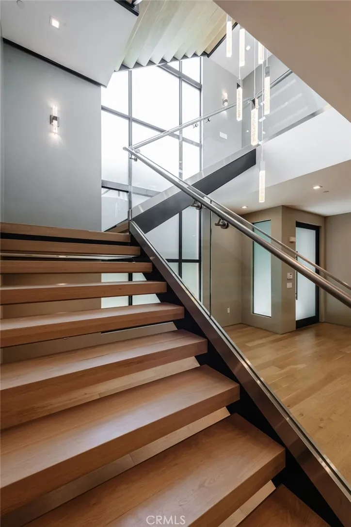 1643 S Carmelina Los Angeles, CA 90025
