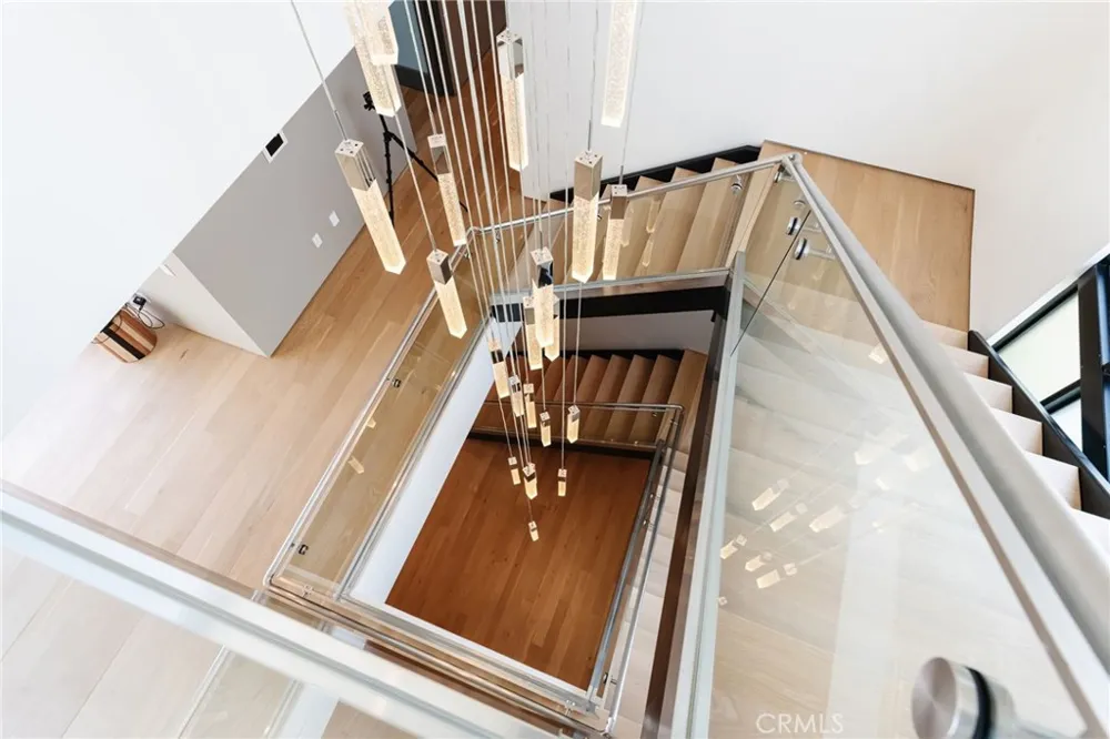 1643 S Carmelina Los Angeles, CA 90025