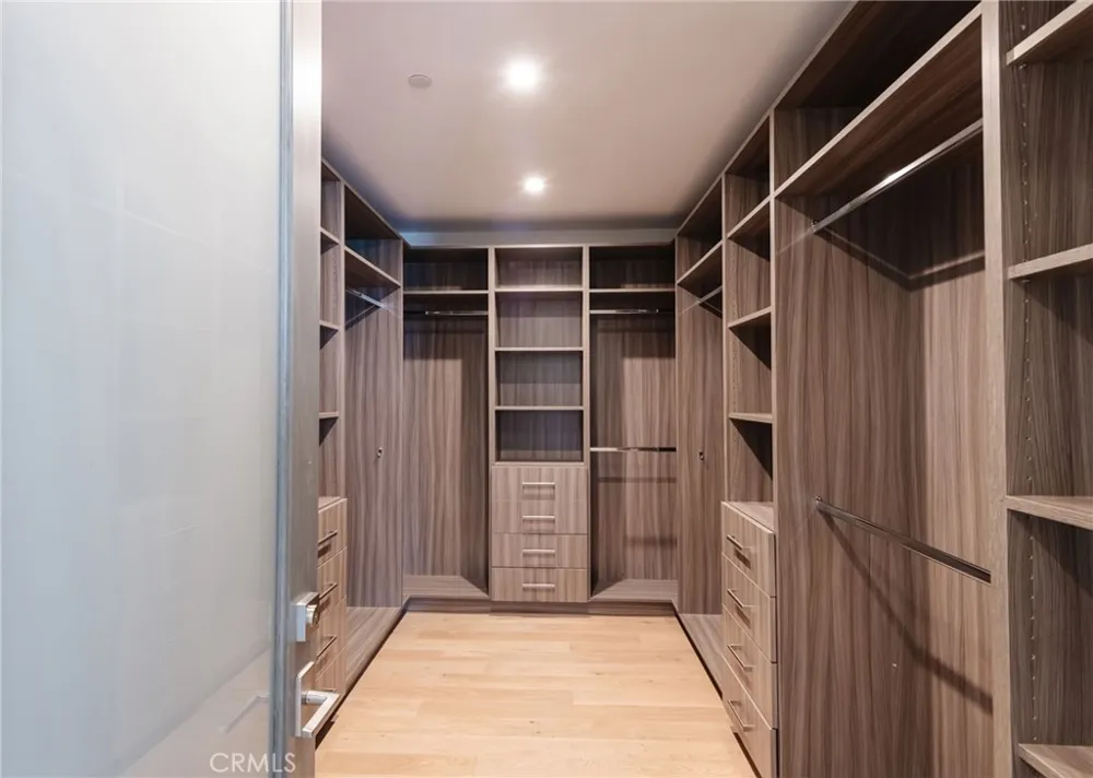 1643 S Carmelina Los Angeles, CA 90025