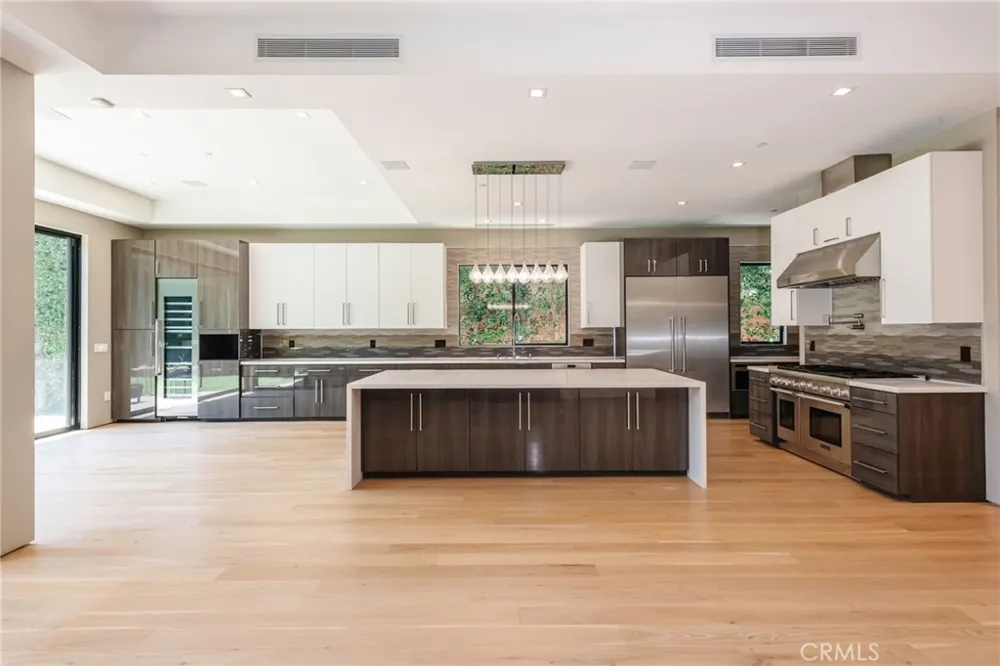 1643 S Carmelina Los Angeles, CA 90025
