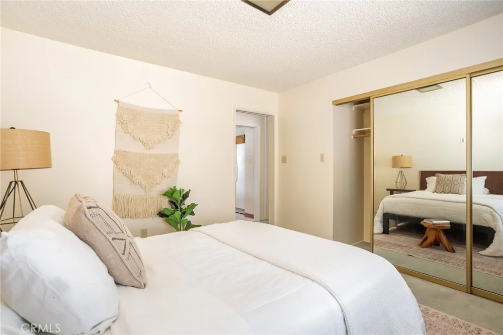 2020 Liliano Sierra Madre, CA 91024