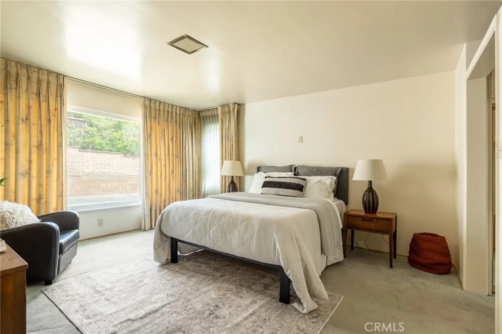 2020 Liliano Sierra Madre, CA 91024