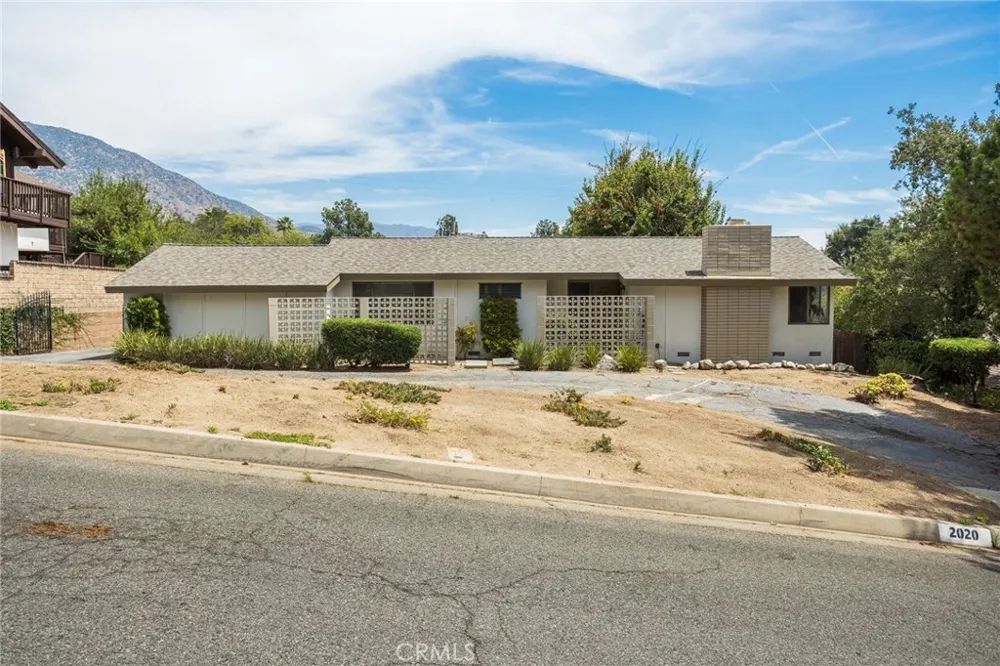 2020 Liliano Sierra Madre, CA 91024