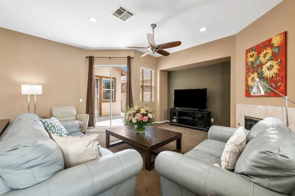 49599 Wayne Street Indio, CA 92201
