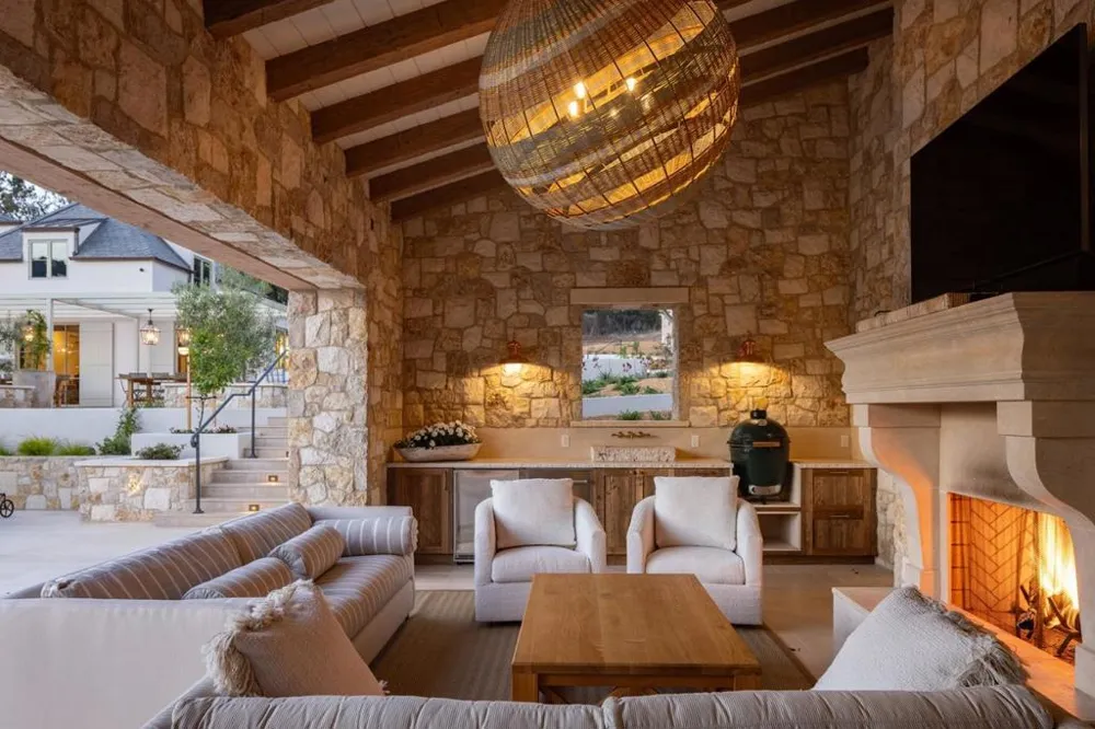 10 Encina Drive Carmel Valley, CA 93924