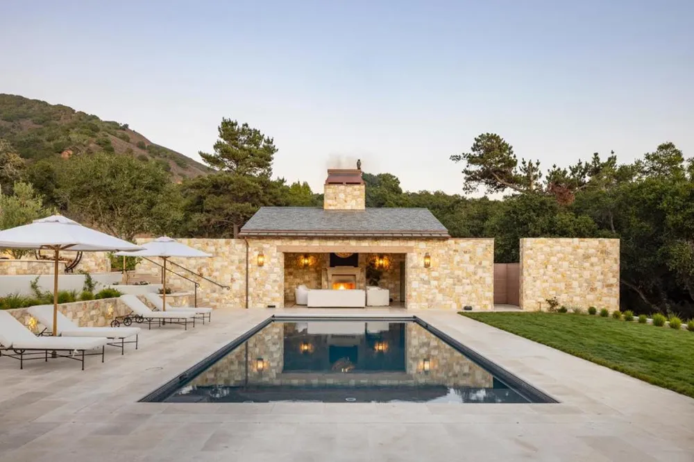 10 Encina Drive Carmel Valley, CA 93924