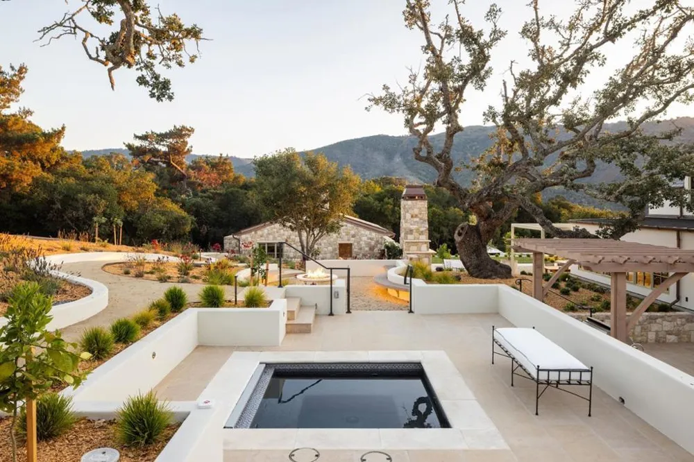 10 Encina Drive Carmel Valley, CA 93924