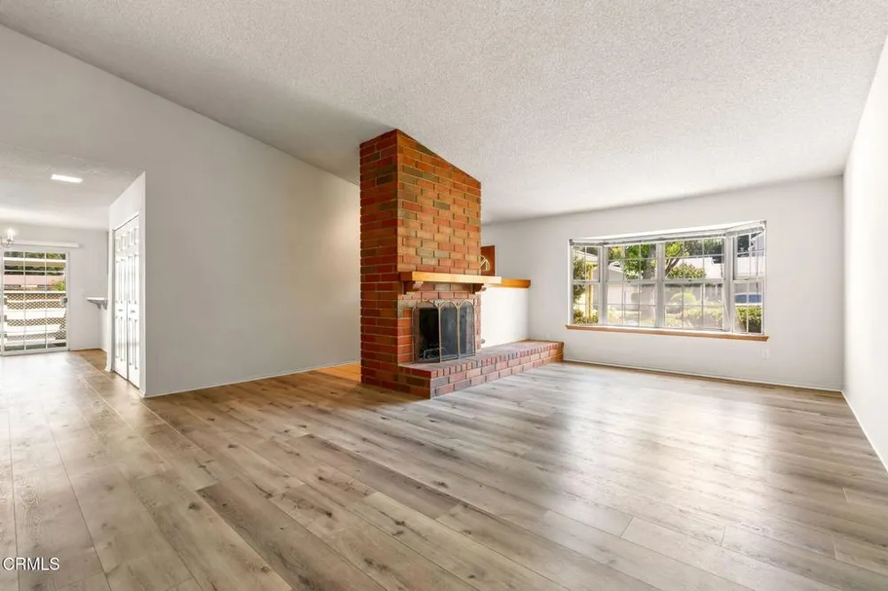 2225 Calle Bellota Camarillo, CA 93010