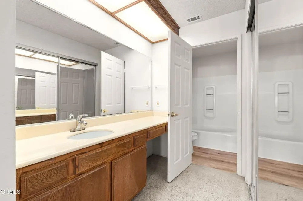 2225 Calle Bellota Camarillo, CA 93010