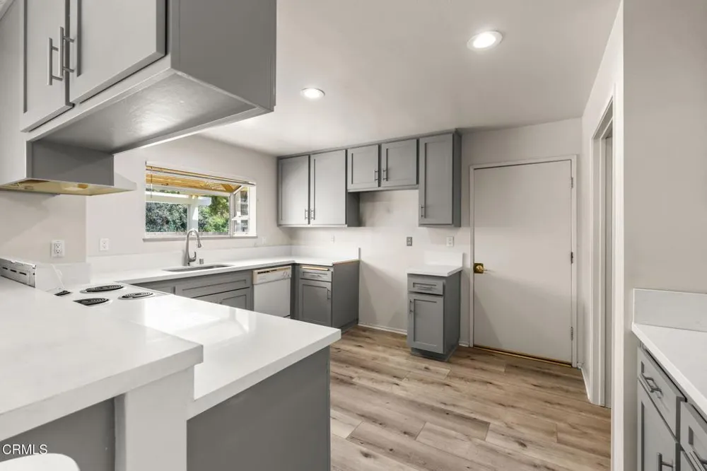 2225 Calle Bellota Camarillo, CA 93010