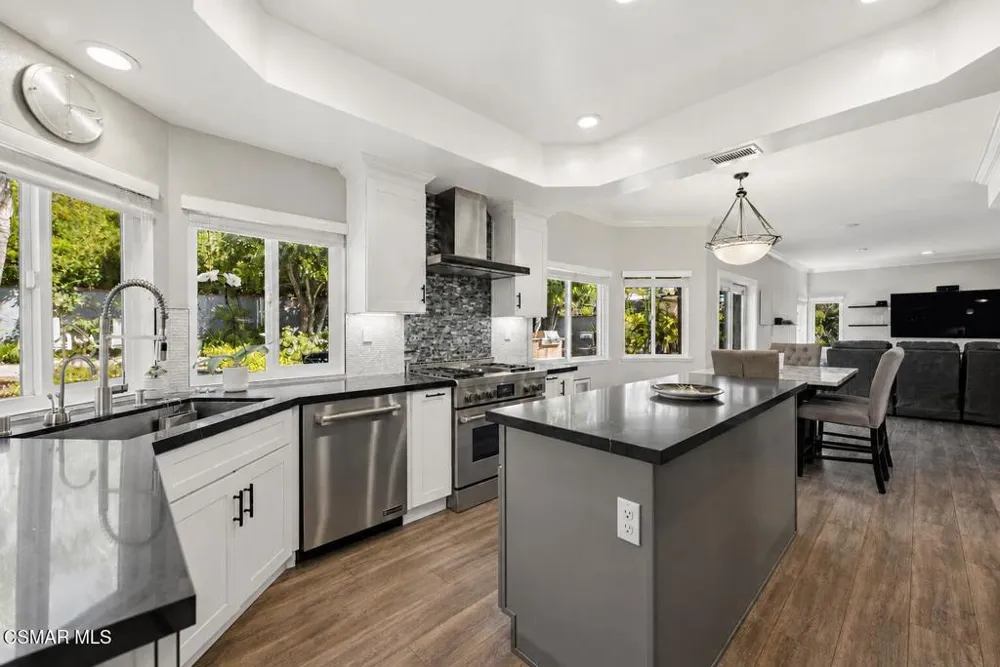 3732 Via Del Prado Calabasas, CA 91302