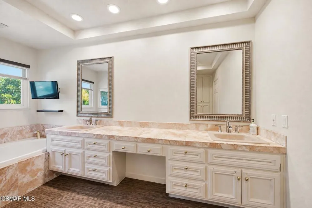 3732 Via Del Prado Calabasas, CA 91302