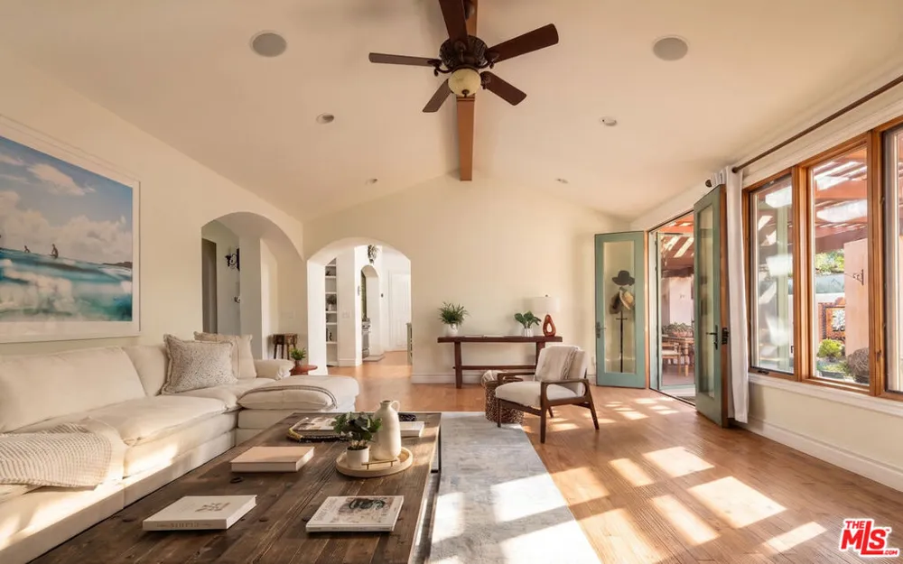 29089 Grayfox Street Malibu, CA 90265
