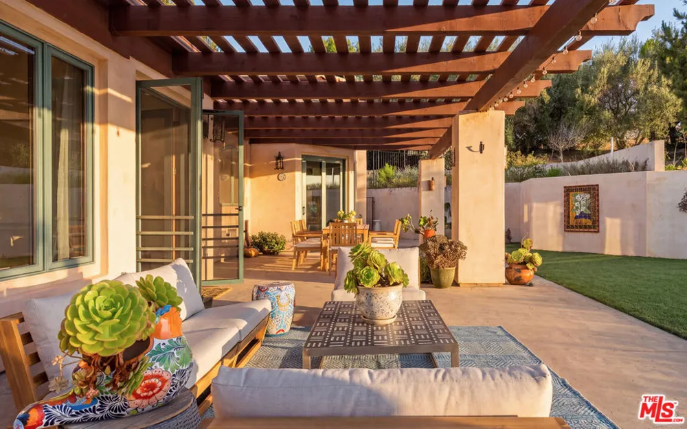 29089 Grayfox Street Malibu, CA 90265