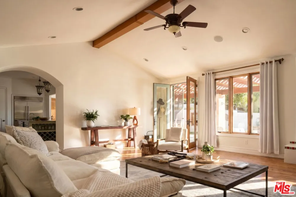 29089 Grayfox Street Malibu, CA 90265